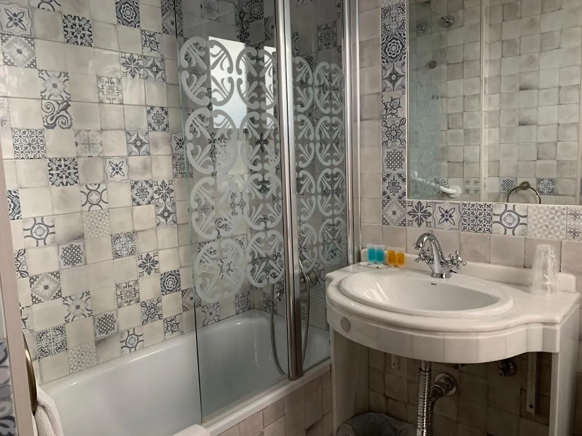 Hotel Casa Palacio La Sal Cordoba Spain